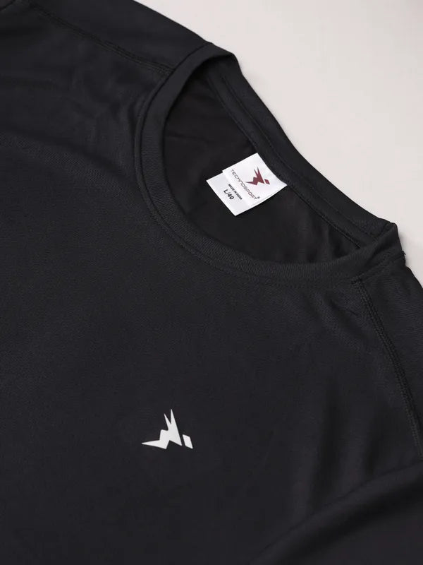 Men Solid Slim Fit Crew Neck T-shirt with TECHNO COOL+ - Bare Essential